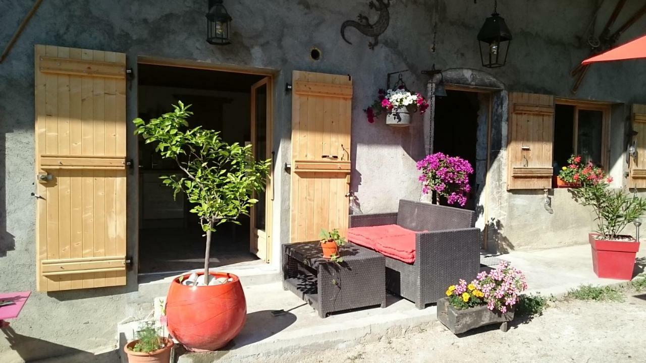 Вилла Ferme Familiale Chez Lili Алекс Экстерьер фото